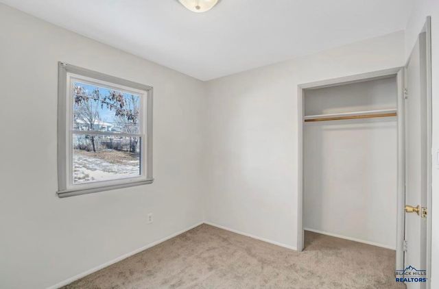 406 E ADAMS, Rapid City, SD 57701