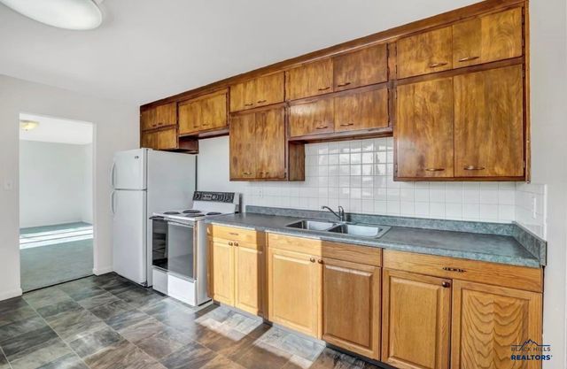 406 E ADAMS, Rapid City, SD 57701