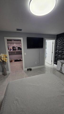 131 PUFFIN COURT, Royal Palm Beach, FL 33411