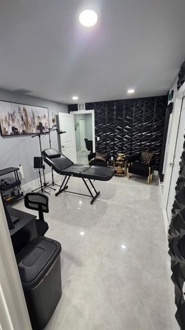 131 PUFFIN COURT, Royal Palm Beach, FL 33411