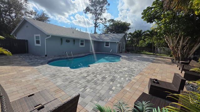 131 PUFFIN COURT, Royal Palm Beach, FL 33411