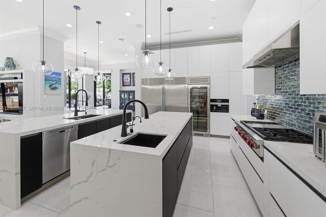 720 Isle Of Palms Dr, Fort Lauderdale, FL 33301