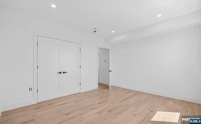 853 Pleasantview Terrace 2, Ridgefield, NJ 07657