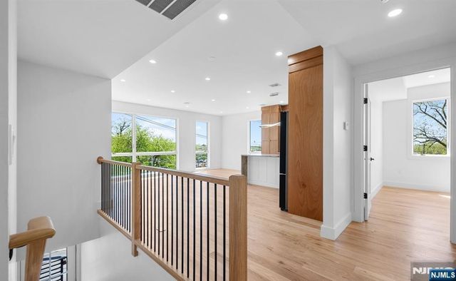 853 Pleasantview Terrace 2, Ridgefield, NJ 07657