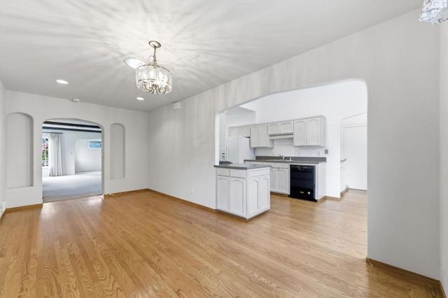 21 Cobblestone Lane, San Carlos, CA 94070