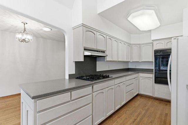 21 Cobblestone Lane, San Carlos, CA 94070