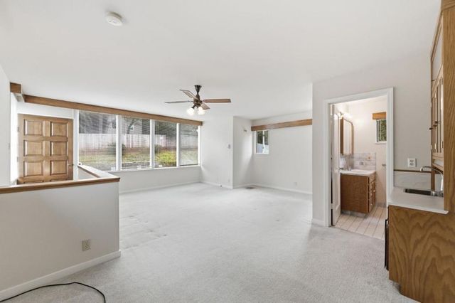 21 Cobblestone Lane, San Carlos, CA 94070