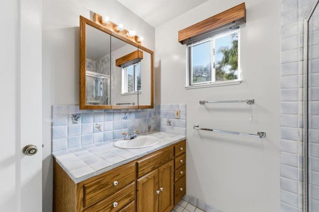 21 Cobblestone Lane, San Carlos, CA 94070