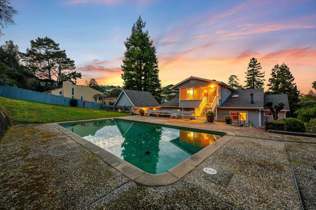 21 Cobblestone Lane, San Carlos, CA 94070