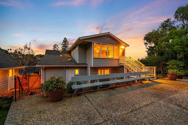 21 Cobblestone Lane, San Carlos, CA 94070