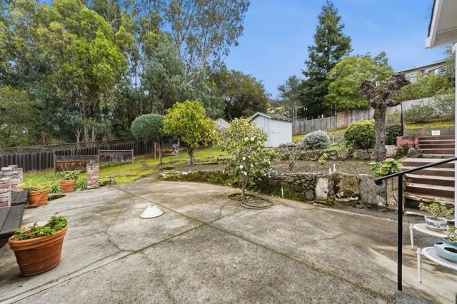 21 Cobblestone Lane, San Carlos, CA 94070