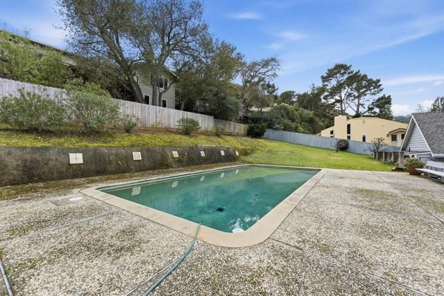 21 Cobblestone Lane, San Carlos, CA 94070