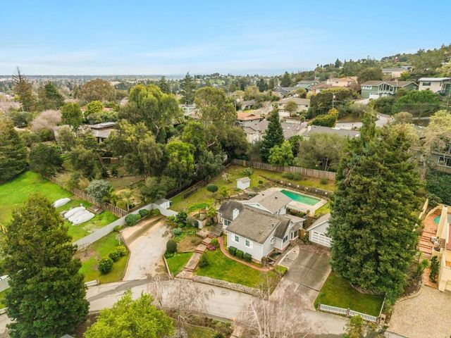 21 Cobblestone Lane, San Carlos, CA 94070