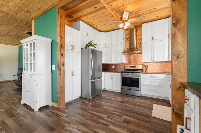 3369 CR 608, Berryville, AR 72616