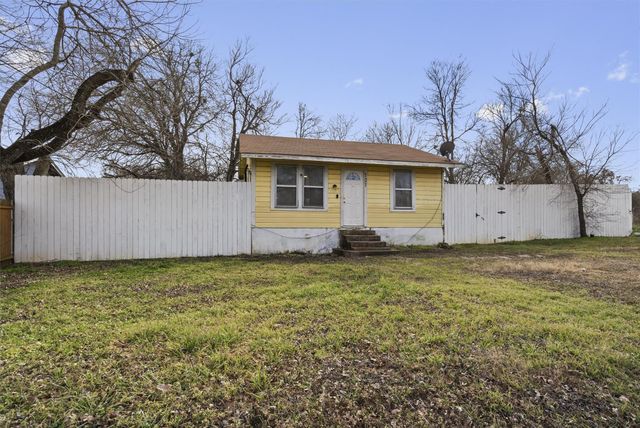 121 Jackson ST, Elgin, TX 78621