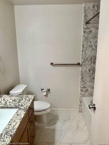 41203 S Woodbury Green Drive, Van Buren, MI 48111