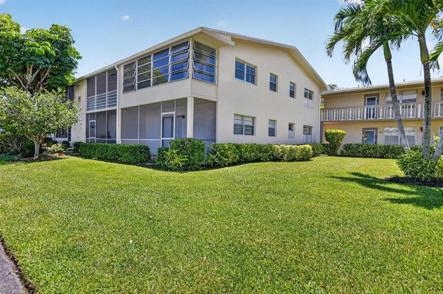 492 W Tilford, Deerfield Beach, FL 33442