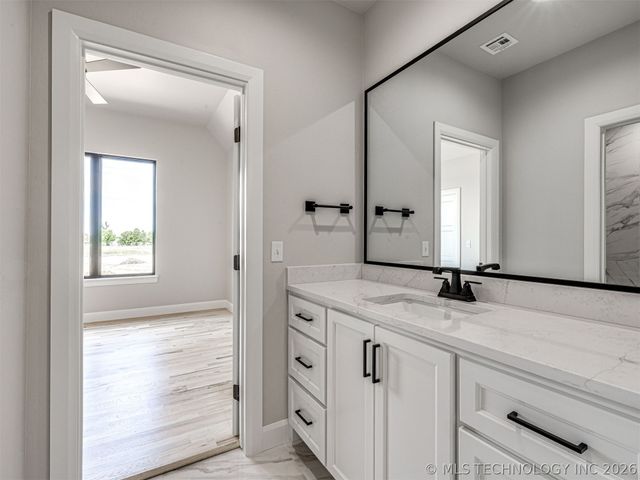 3228 E 169th Street S, Bixby, OK 74008