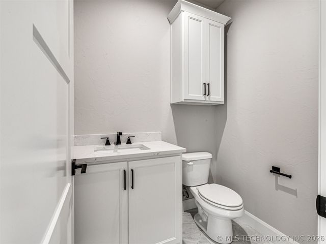 3228 E 169th Street S, Bixby, OK 74008