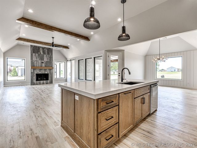 3228 E 169th Street S, Bixby, OK 74008