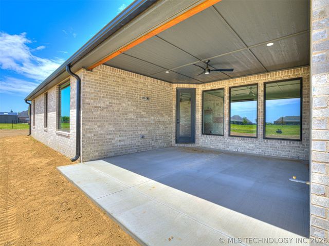 3228 E 169th Street S, Bixby, OK 74008