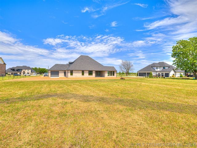 3228 E 169th Street S, Bixby, OK 74008