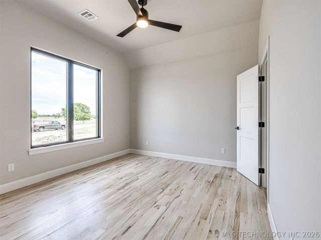 3228 E 169th Street S, Bixby, OK 74008