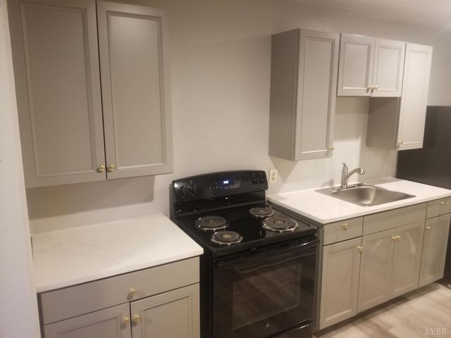 801 Henry Street, Gretna, VA 24557