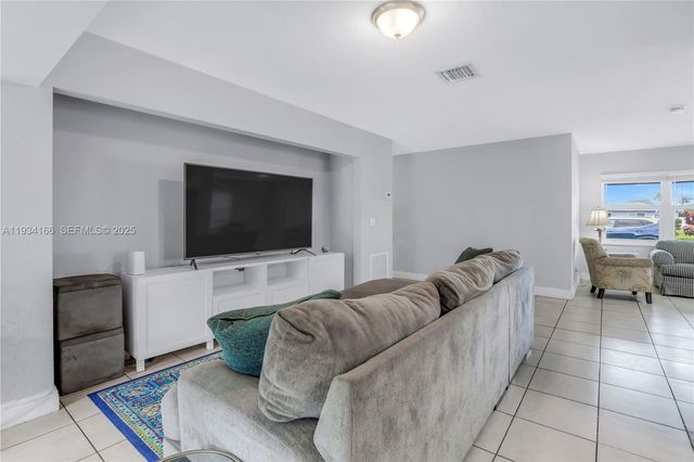 312 NW 35, Oakland Park, FL 33309