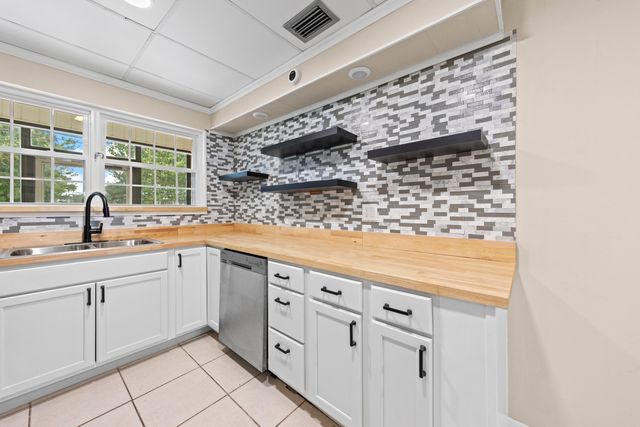 123 SW Robinwood Drive, Fort Walton Beach, FL 32548