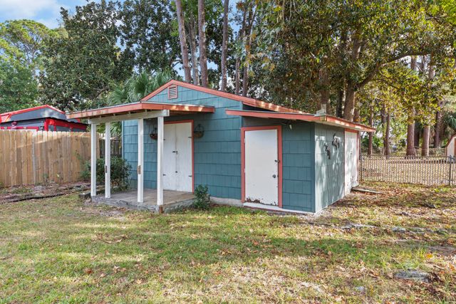 123 SW Robinwood Drive, Fort Walton Beach, FL 32548