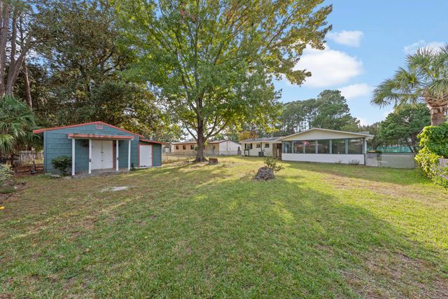 123 SW Robinwood Drive, Fort Walton Beach, FL 32548