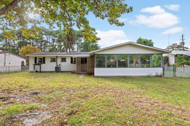 123 SW Robinwood Drive, Fort Walton Beach, FL 32548