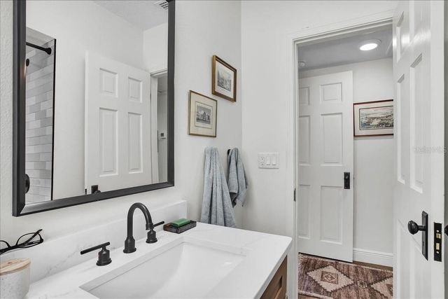 4009 N MUNRO STREET, Tampa, FL 33603
