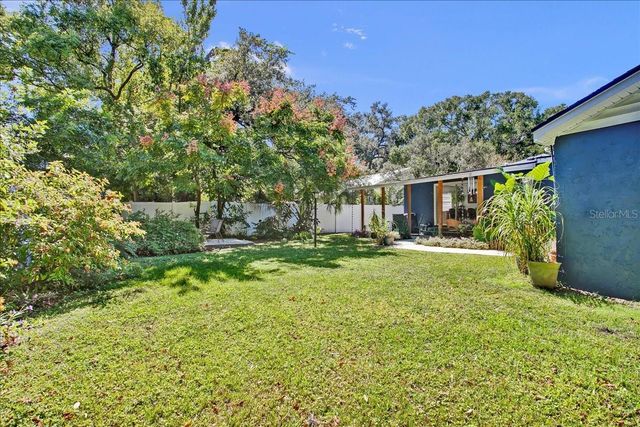 4009 N MUNRO STREET, Tampa, FL 33603