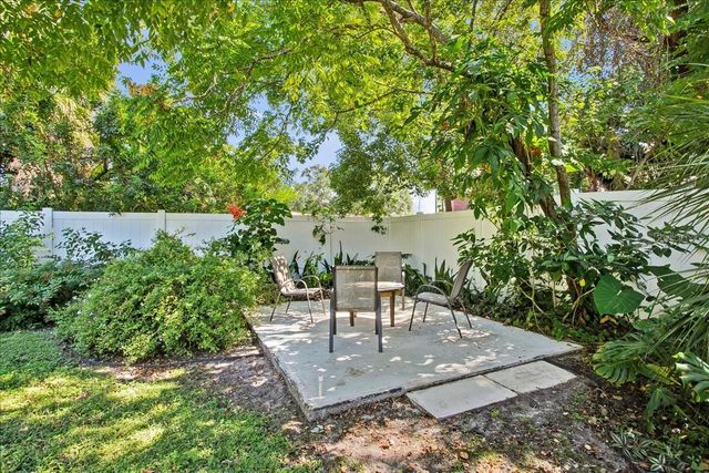 4009 N MUNRO STREET, Tampa, FL 33603