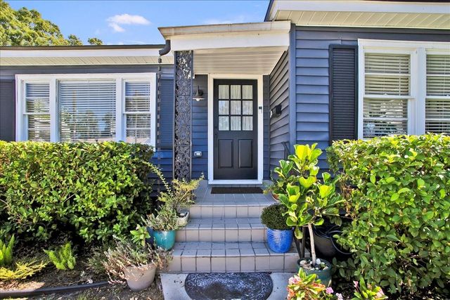 4009 N MUNRO STREET, Tampa, FL 33603