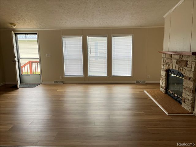 320 Rudbeckia Court, Bedford Township, MI 48133