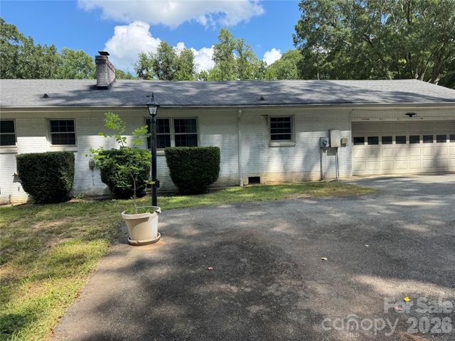 6233 Donna Drive, Charlotte, NC 28213