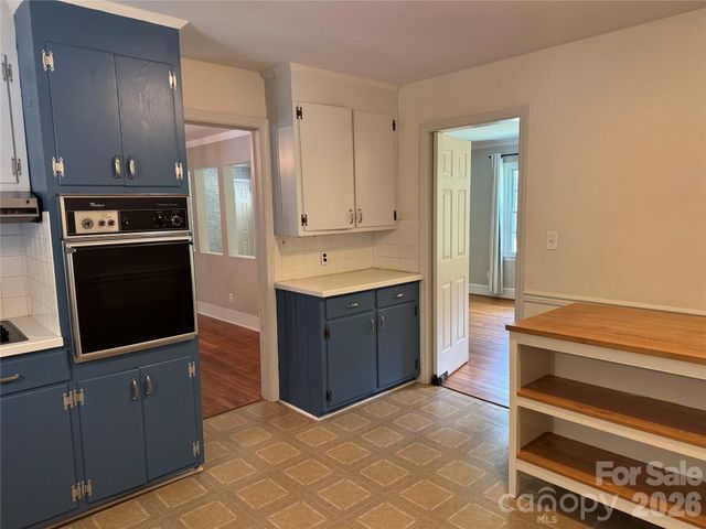 6233 Donna Drive, Charlotte, NC 28213