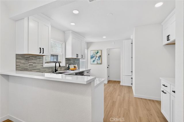 5924 Lewis Ave, Long Beach, CA 90805