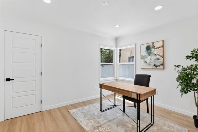 5924 Lewis Ave, Long Beach, CA 90805