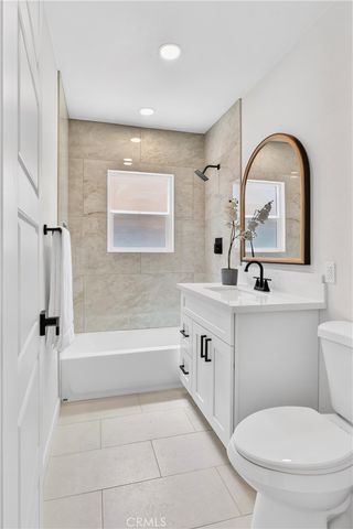 5924 Lewis Ave, Long Beach, CA 90805
