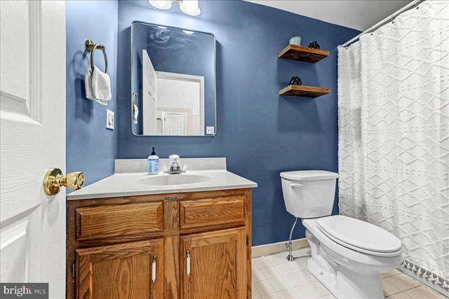 406 COLUMBINE DR, Kennett Square, PA 19348