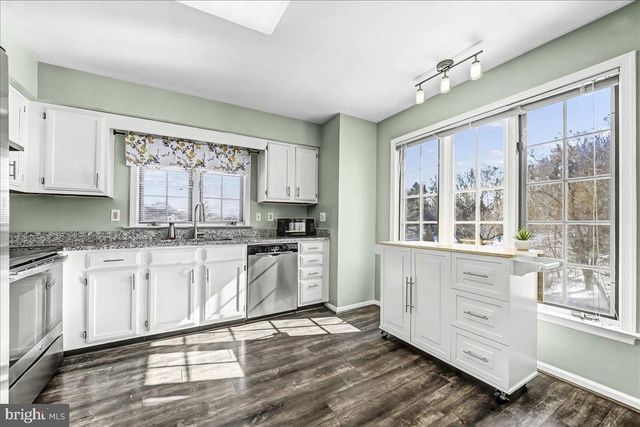 406 COLUMBINE DR, Kennett Square, PA 19348