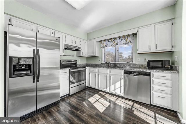 406 COLUMBINE DR, Kennett Square, PA 19348