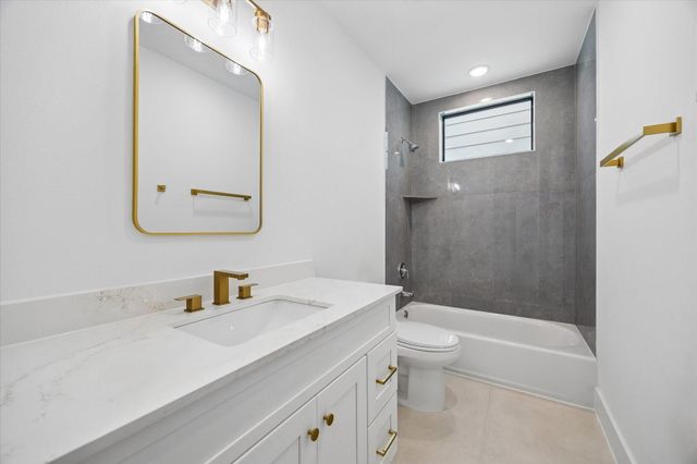 1325 W 22nd Street, Houston, TX 77008