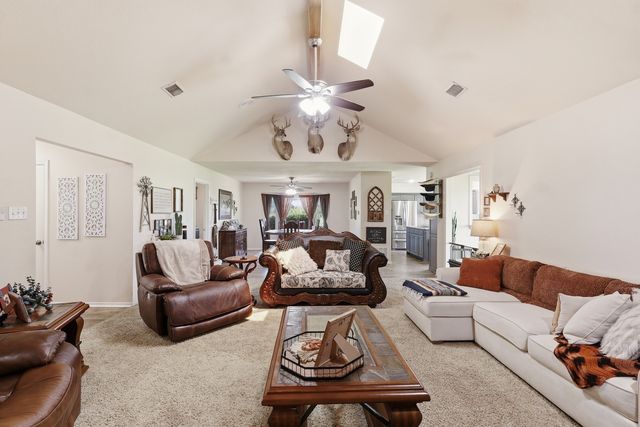 1701 N Saint Charles Avenue, Pilot Point, TX 76258