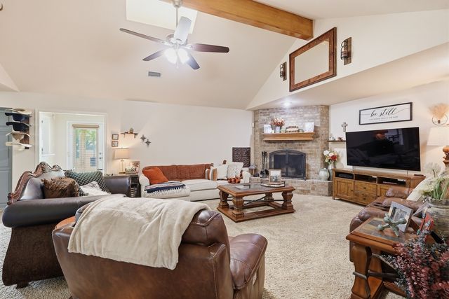 1701 N Saint Charles Avenue, Pilot Point, TX 76258