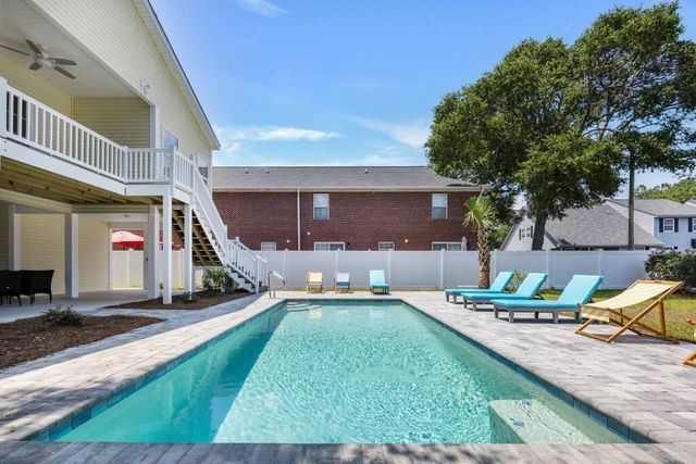 406 1st Ave. N, North Myrtle Beach, SC 29582